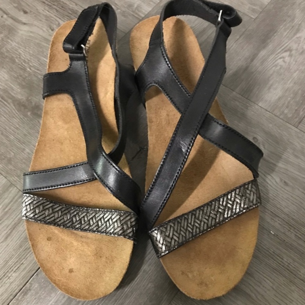 Pedro iniesta black strap sandals cork wedge